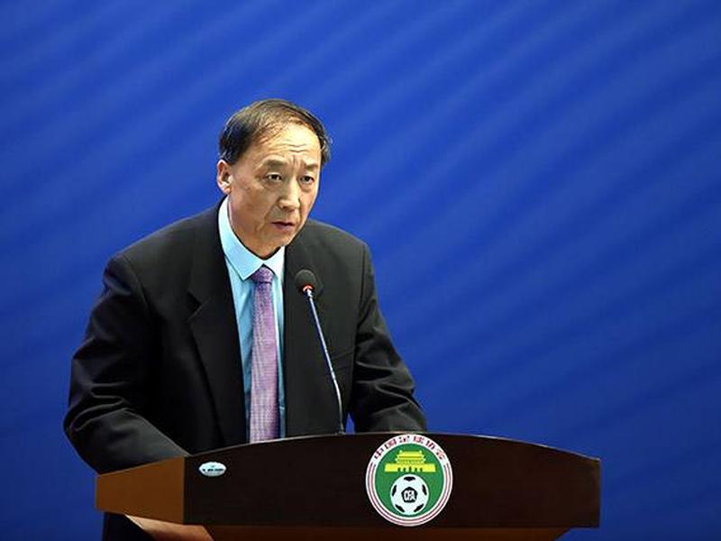 这个赛季，王小平都在签名