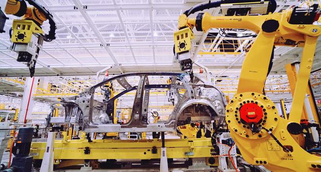 爱驰汽车“物理+数字”超级智慧工厂