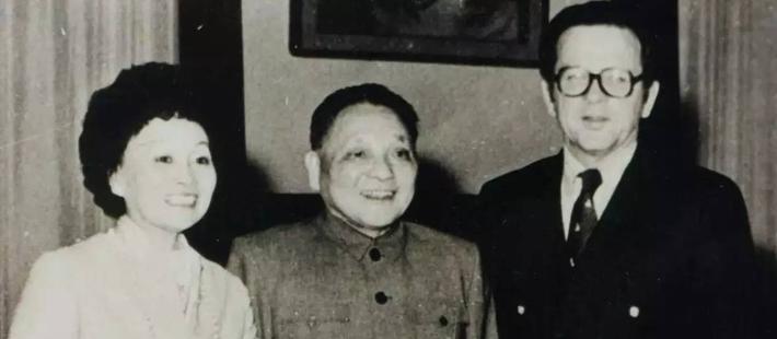 游走中美间的“龙夫人”去世