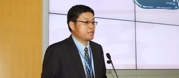 摇号拼高考：挽留校长的背后