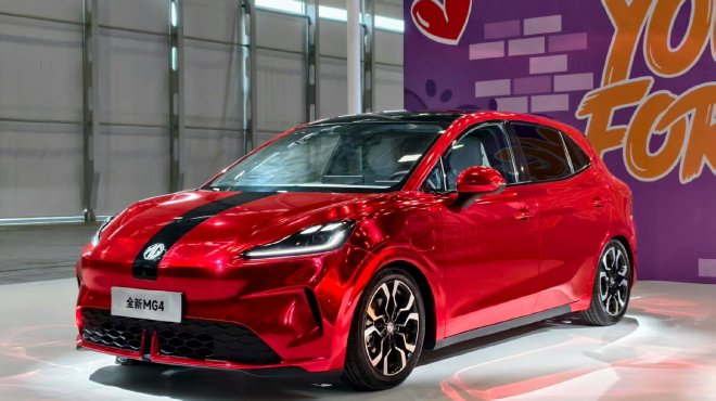 MG4红色版发布会现场