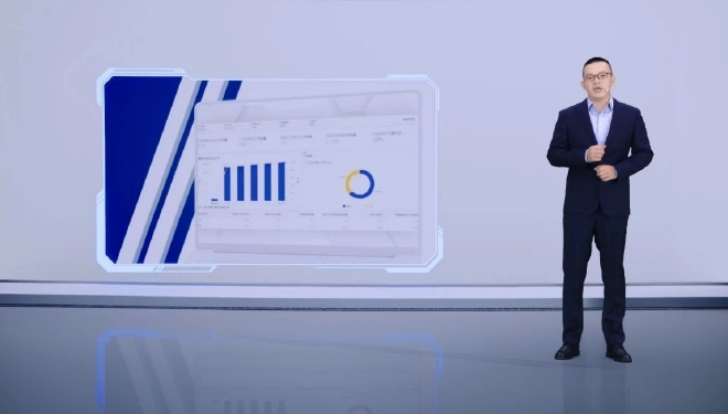 （孚创IT总监吕赉讲解数字化系统）