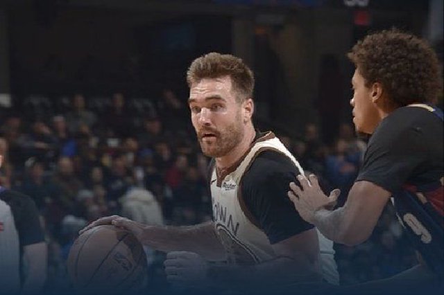 超残阵勇士爆冷客胜骑士 斯潘塞19+7 库明加10中1 米切尔29分