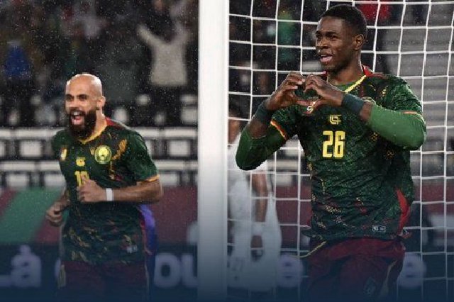 将战摩洛哥！喀麦隆2-1南非晋级非洲杯八强 查马杜破门 科法内头球建功