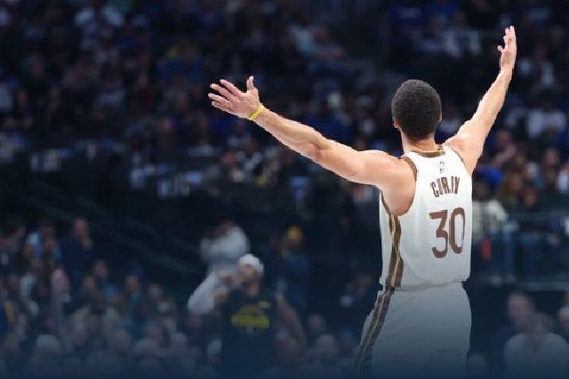 勇士送森林狼5连败 库里26+7+4断 爱德华兹32+11