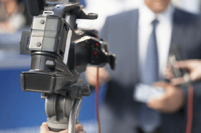 王毅应约同海湾合作委员会轮值主席、巴林外交大臣扎耶尼通电话