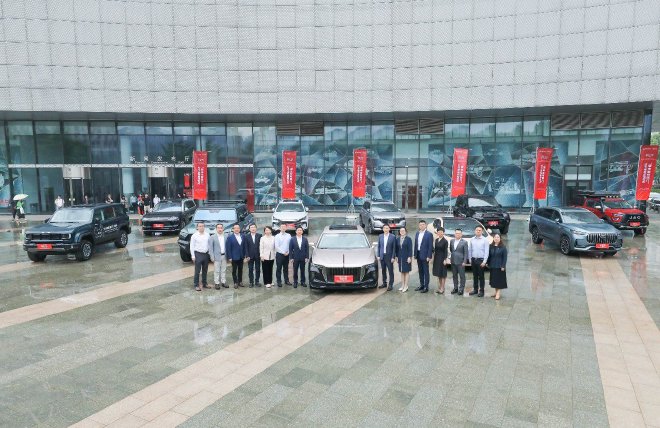 共迎华诞，中汽协会举办“看见中国汽车”专题片首映会暨媒体沟通会