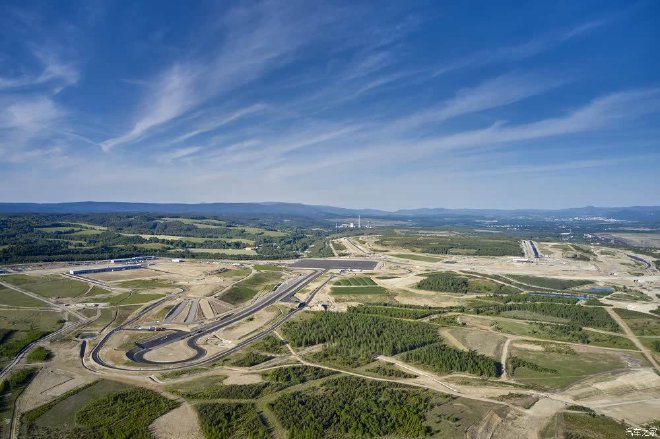 宝马位于捷克占地600万平方米的未来出行开发中心