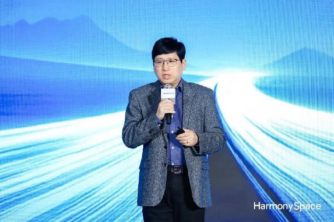 “鸿蒙聚·赢未来”，2025鸿蒙座舱生态伙伴大会盛大开幕