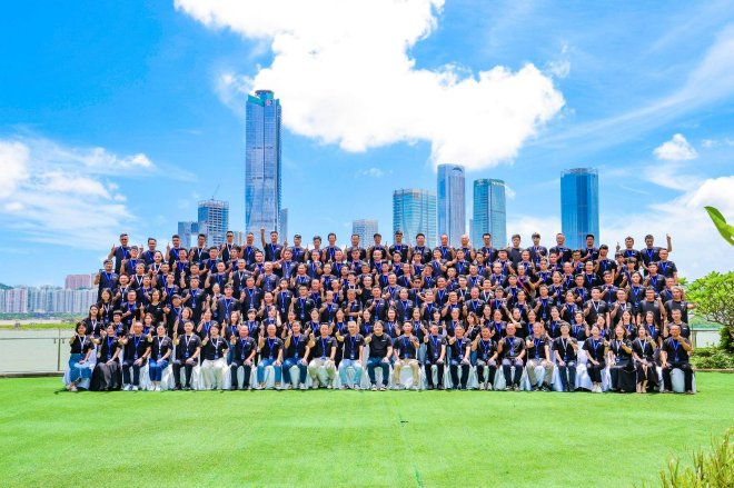 美孚1号车养护2025加盟商大会合影-珠海会场
