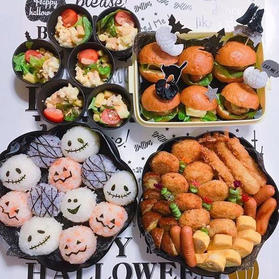 妈妈就主要负责制作各种美味又营养的食物来填饱她们的肚子。