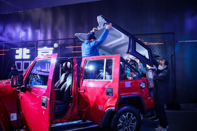 一堂课、一辆车 解密BJ40城市猎人的车身和车顶的秘密