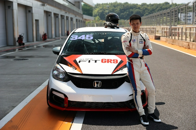 顶级玩家教你玩 第四代飞度GR9再次挑战最快圈速