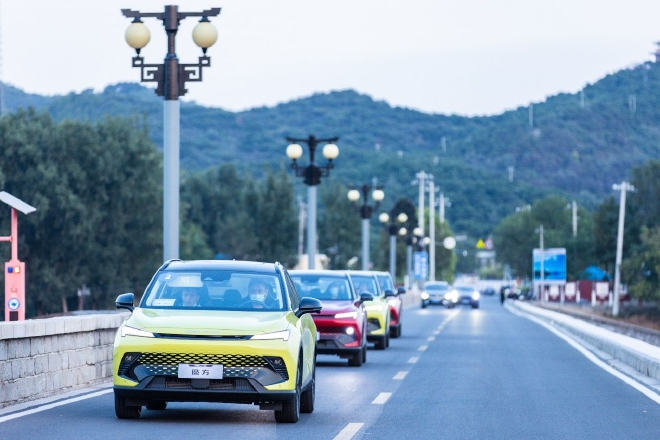 满配“大魔王”全面发力，北京汽车魔方开启智能燃油车新时代