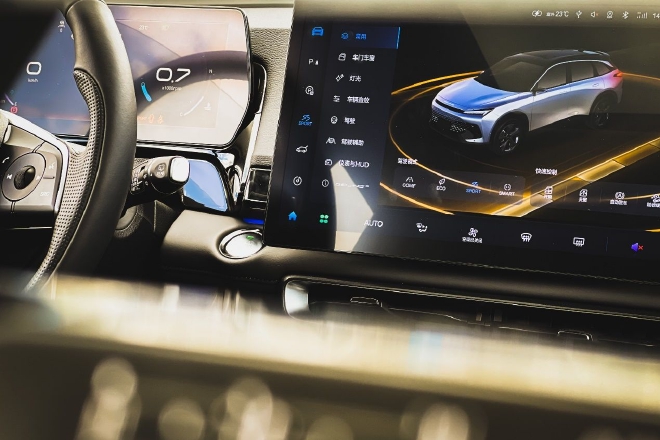 满配“大魔王”全面发力，北京汽车魔方开启智能燃油车新时代