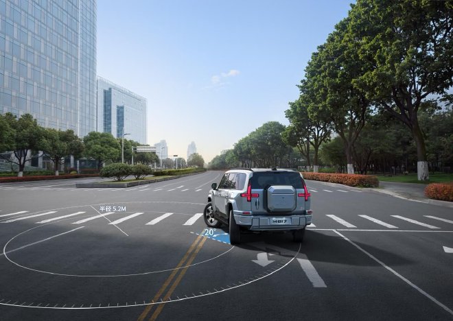 猛士M817 Max+版36.99万上市 CLTC纯电续航215km