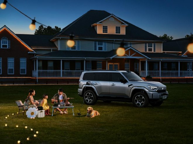 猛士M817 Max+版36.99万上市 CLTC纯电续航215km