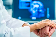 健康中国 | 专家提示：正在治疗的肿瘤患者感染后应优先治疗新冠【科学防疫小贴士】（53）