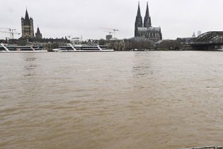 德国洪水未退 