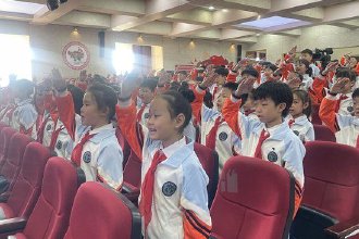 心系国防 强国有我