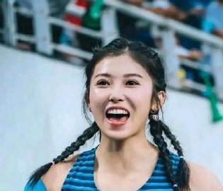 吴艳妮12秒74夺冠