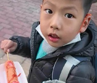 男孩考19分被妈夸