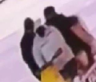 女子遇碰瓷式偷手机