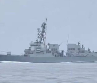 伊朗驱离美军舰视频