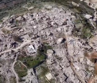 航拍被以色列轰炸黎巴嫩南部