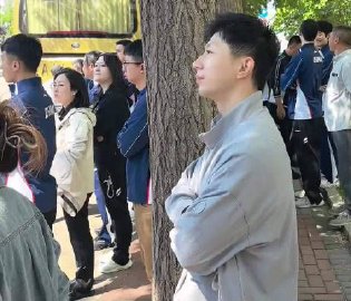 马龙为国乒送行