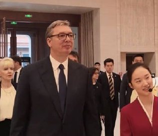 武契奇参访中共一大纪念馆