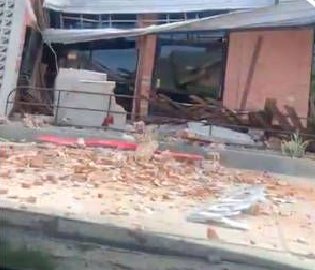 印尼6.7级地震瞬间