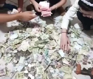 老人攒一万五给孙子上大学