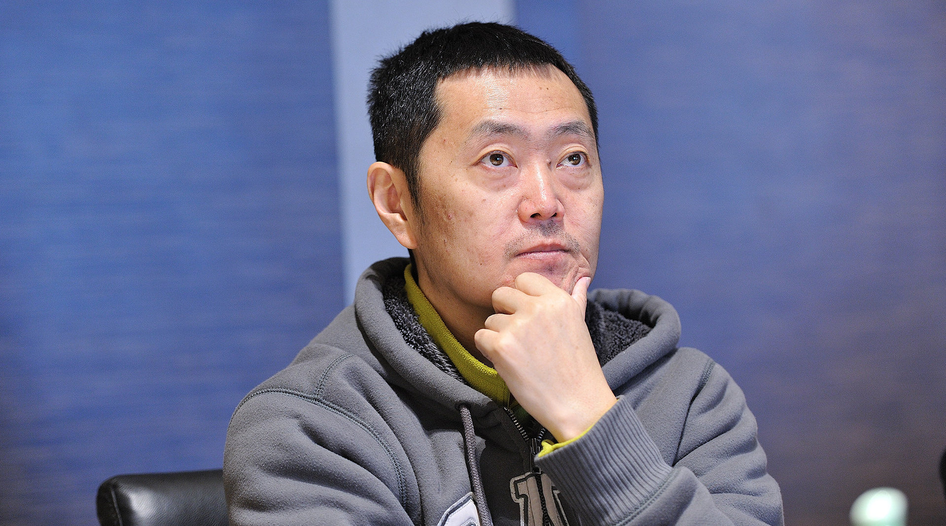 左晖曾反思中介为何坑蒙拐骗：明明可以站直了赚钱