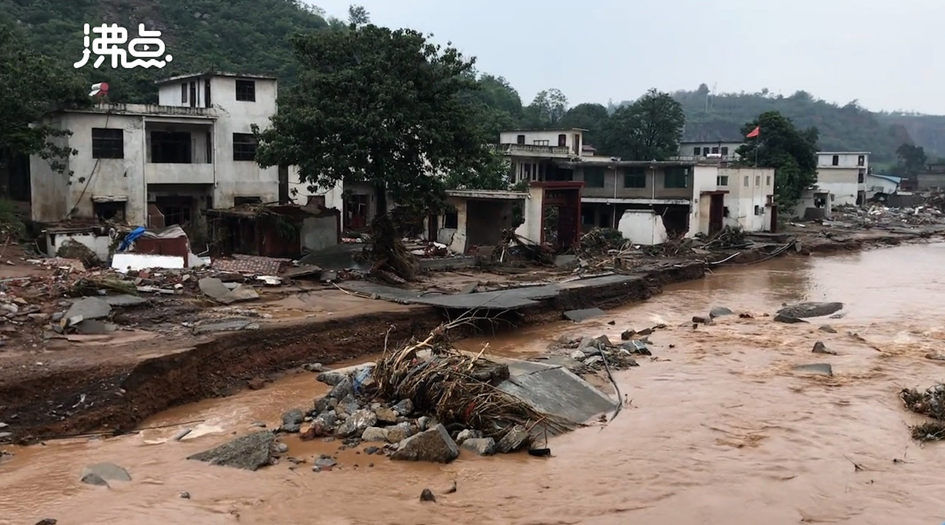 官方回应河南王宗店村23人失联死亡:山洪已致8死,失联人数正统计
