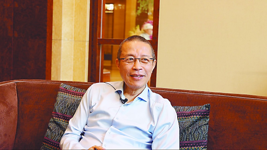 刘扬声正在接受采访。 马梦阳 摄