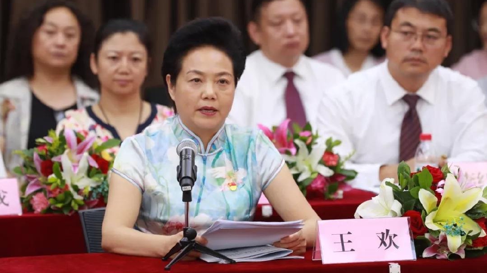 王欢委员：破解家庭“教育焦虑”的根本在于全面提高学校教学质量