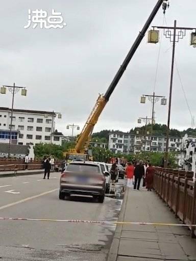 张国立剧组拍戏封桥引不满 目击者：居民与剧组人员发生冲突