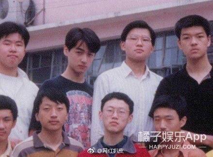 32学生时代的胡歌为什么和别人都不在一个画风，完全是校草本人没错了。