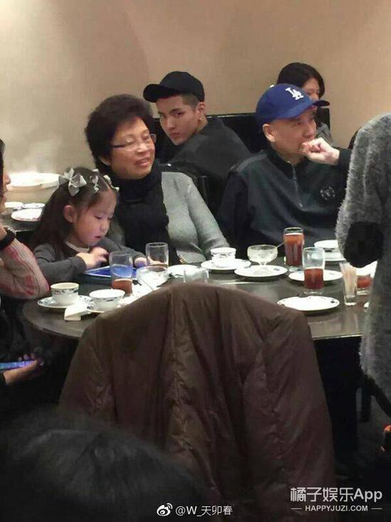 9吴亦凡，来自某位粉丝朋友的珍藏，真一眼万年级别