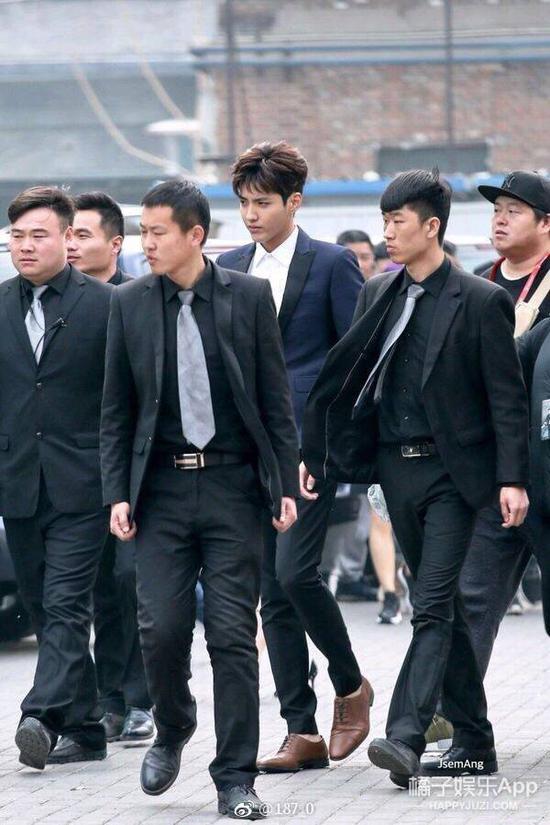 8霸道总裁本裁吴亦凡
