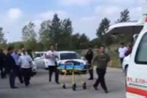 女子考驾照时紧张过度晕倒 120紧急施救带走