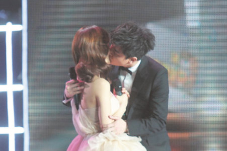 贾乃亮的这段求婚 如今看着好心疼