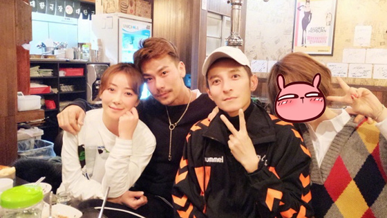 李维嘉深夜发微博秀恩爱 网友：有玄机