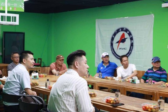 国足大赛前夜 沈阳桃源里球迷角沙龙成立