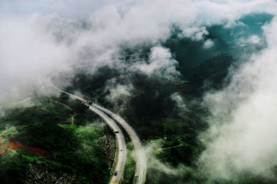 滇桂走廊 王国礼 摄