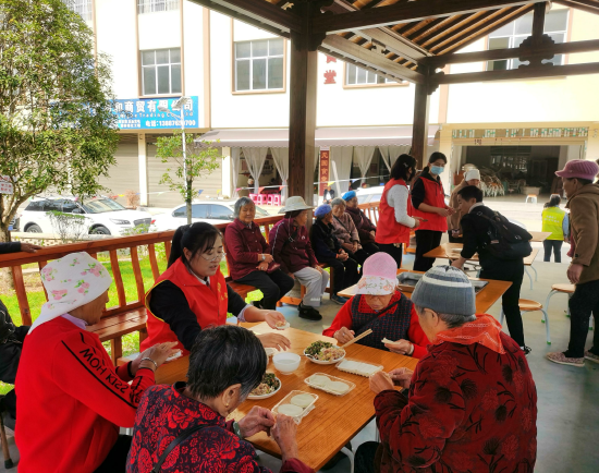 大以古社区幸福食堂开展老年人助餐服务