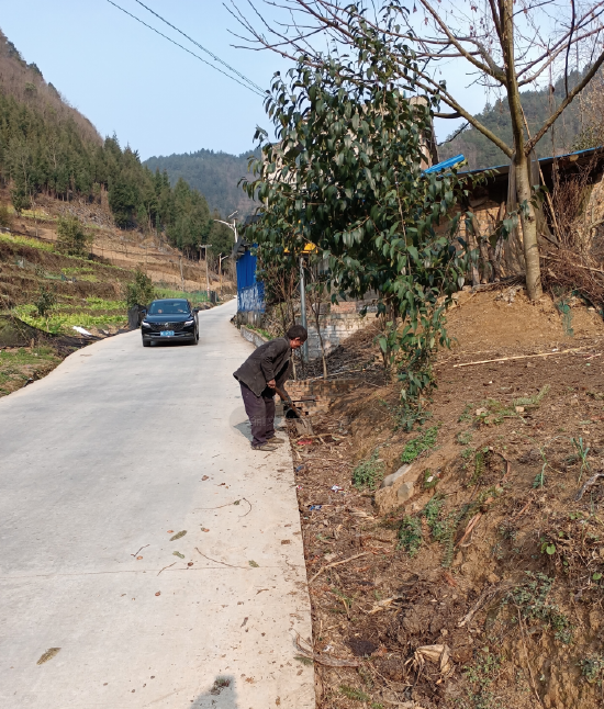 紫云自治县猴场镇持续发力推进农村人居环境整治提升
