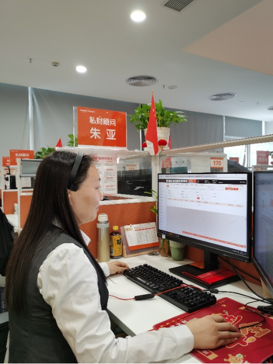 春节不离岗一起看看过年期间平安人做了哪些事