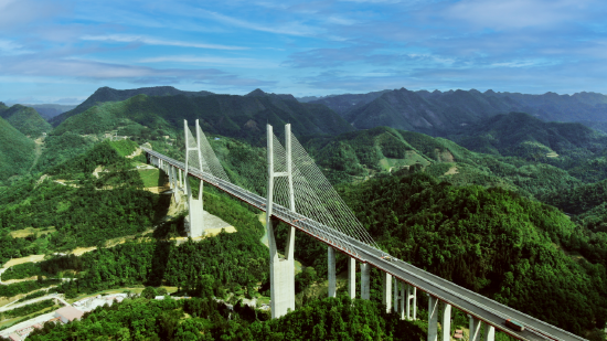 建行贵州省分行贷款支持的云雾大桥